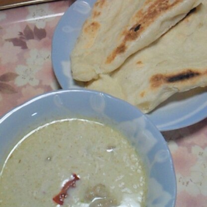 グリーンカレーと一緒に♪ 美味しすぎて３枚ペロリ食べてしまいました！！